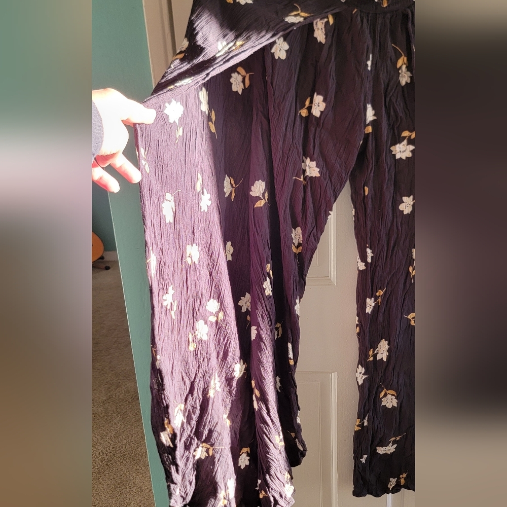 Women's Black Leg Wide Floral Pants S - Picture 11 of 12